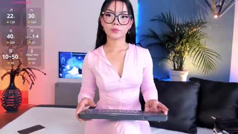 Mila online show from 10.09.25