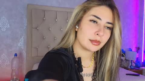 Snapshot of mila_smirnovavk chatting on 03.13.26 MILA online show from 03.13.26