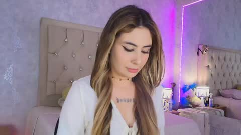 Snapshot of mila_smirnovavk chatting on 03.21.26 MILA online show from 03.21.26