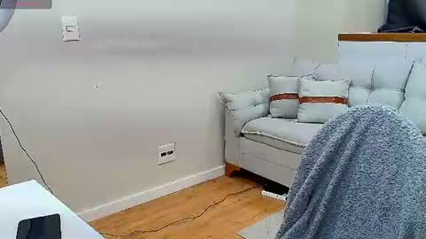 Mila Voz online show from 07.22.26