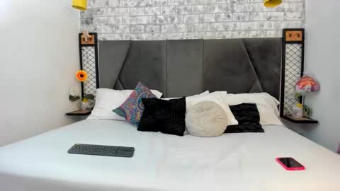 mila online show from 10.18.25