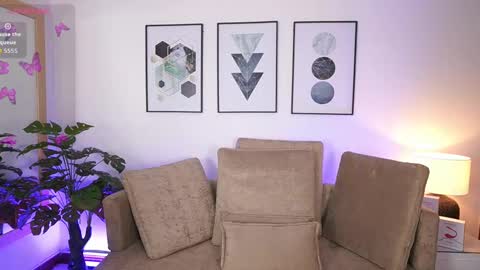 milacrave online show from 09.15.25