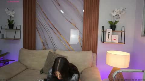 milacrave online show from 09.30.25