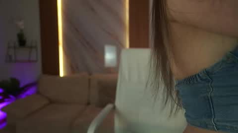 milacrave online show from 01.06.26