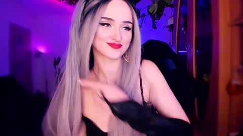 MiladyJolie online show from 01.25.25