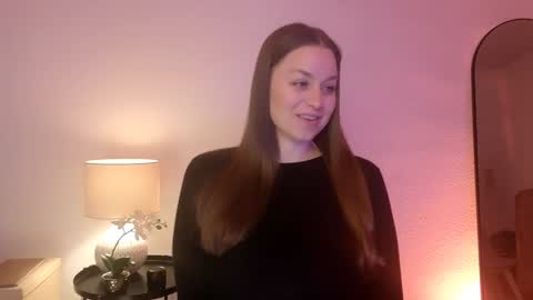 Mila Fleur online show from 01.31.25
