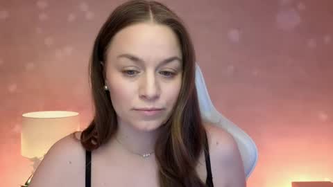Mila Fleur online show from 06.08.26