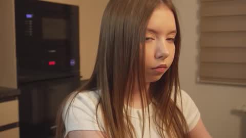 Mila online show from 02.12.26