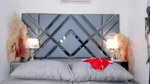 milan_lewiss online show from 10.25.25