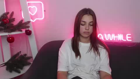 milanaangelas online show from 12.29.24