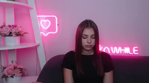 milanaangelas online show from 02.17.25