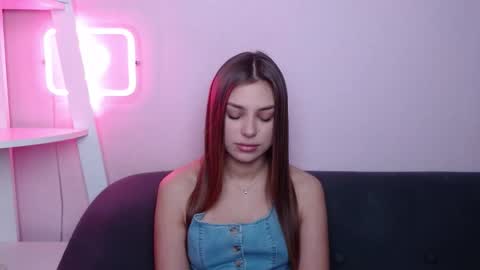 milanaangelas online show from 02.21.26