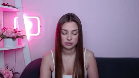 milanaangelas online show from 04.20.26