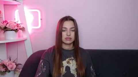 milanaangelas online show from 04.21.26