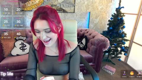 Snapshot of milanamusee chatting on 12.31.24 Milana online show from 12.31.24