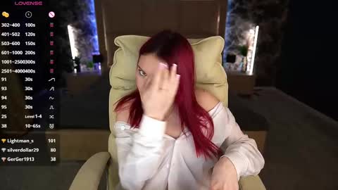 Snapshot of milanamusee chatting on 02.22.25 Milana online show from 02.22.25