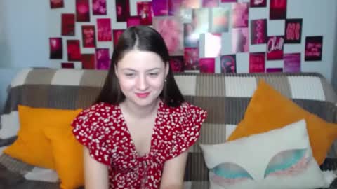 Snapshot of milanaroz chatting on 03.09.25 milanaroz online show from 03.09.25