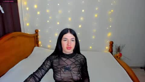 Snapshot of milanasky421565 chatting on 04.04.26 milana online show from 04.04.26