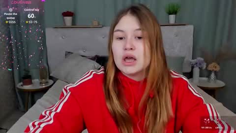 Snapshot of milanaxhoney chatting on 03.02.26 milanaxhoney online show from 03.02.26