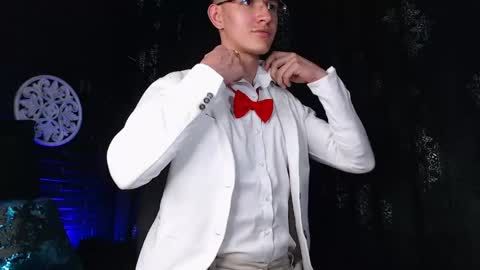 milandavid1 online show from 04.21.26