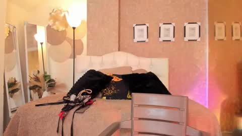 aya online show from 10.10.25