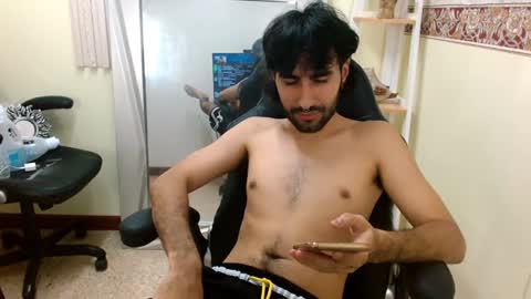 Snapshot of milanzaire chatting on 01.08.25 milanzaire online show from 01.08.25