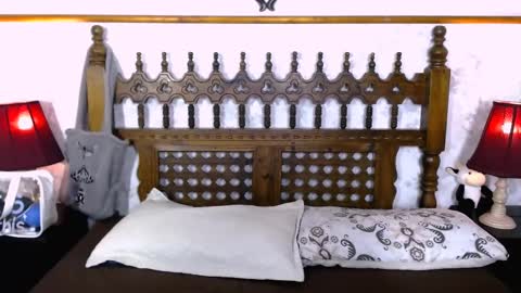 Snapshot of milanzaire chatting on 02.16.25 milanzaire online show from 02.16.25