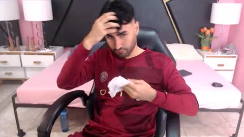 Snapshot of milanzaire chatting on 09.23.25 milanzaire online show from 09.23.25