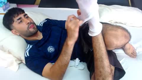 Snapshot of milanzaire chatting on 10.04.25 milanzaire online show from 10.04.25