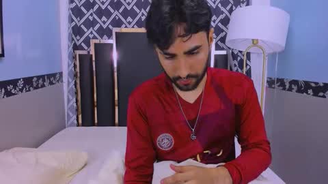 Snapshot of milanzaire chatting on 10.24.25 milanzaire online show from 10.24.25