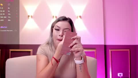 Snapshot of milaowens chatting on 07.18.26 Sexy Mila online show from 07.18.26
