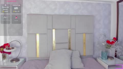 Snapshot of milasaenz1 chatting on 10.13.25 Cami online show from 10.13.25