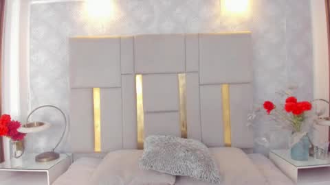 Snapshot of milasaenz1 chatting on 10.29.25 Cami online show from 10.29.25