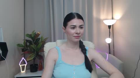 Snapshot of milasecretsss chatting on 02.16.26 milasecretsss online show from 02.16.26