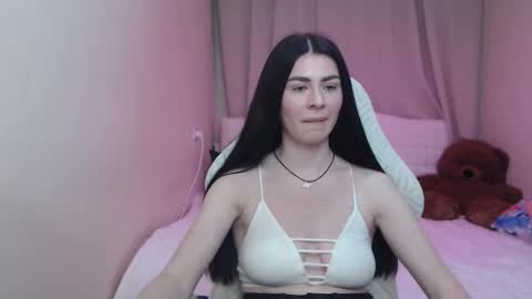 Snapshot of milasecretsss chatting on 03.12.26 milasecretsss online show from 03.12.26