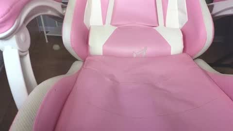 Snapshot of milaslovv chatting on 01.13.25 Mila online show from 01.13.25