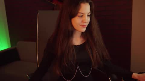 milastoyne online show from 03.12.25