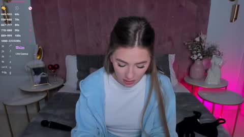 Snapshot of milavox chatting on 02.04.26 Mia online show from 02.04.26