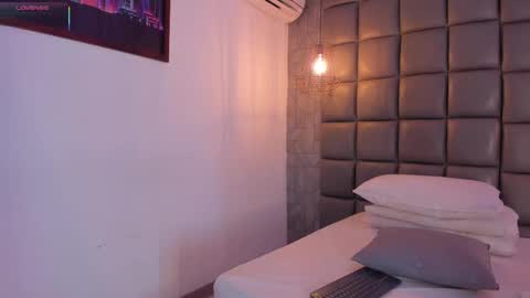 Milena  online show from 09.19.25