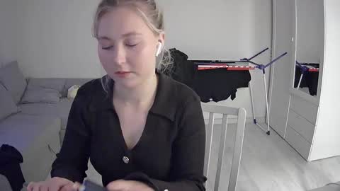 Milena new nonude shy blonde natural online show from 05.09.26