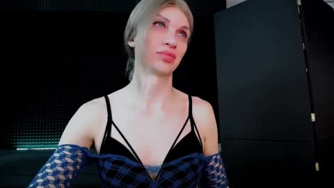 Snapshot of milena_hardy chatting on 09.26.25 Milena Hardy online show from 09.26.25