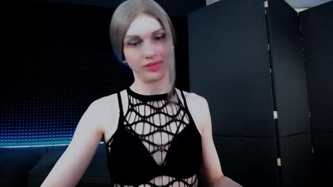 Snapshot of milena_hardy chatting on 10.02.25 Milena Hardy online show from 10.02.25