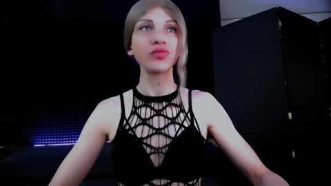 Snapshot of milena_hardy chatting on 10.17.25 Milena Hardy online show from 10.17.25