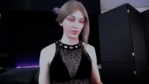 Snapshot of milena_hardy chatting on 10.23.25 Milena Hardy online show from 10.23.25