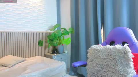 milena_lawson online show from 04.25.26