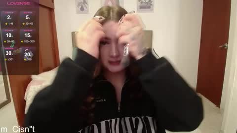 Snapshot of miley_baker chatting on 01.10.25 Miley online show from 01.10.25