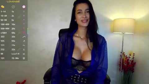 Snapshot of miley_me chatting on 02.22.25 M online show from 02.22.25