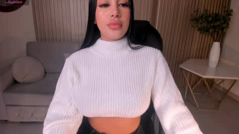 Snapshot of mileycruz_ chatting on 02.18.25 Miley Cruz IG miley model23 online show from 02.18.25