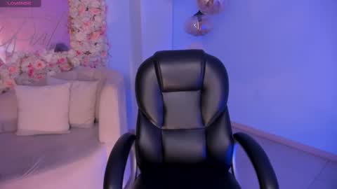 Snapshot of mileycruz_ chatting on 03.08.25 Miley Cruz IG miley model23 online show from 03.08.25