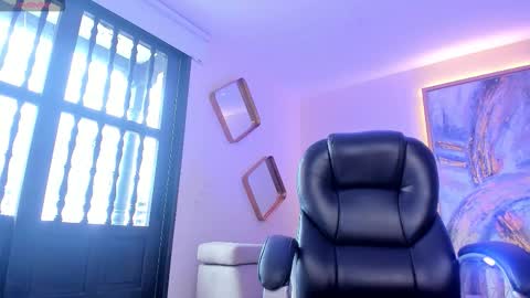 Snapshot of mileycruz_ chatting on 10.19.25 Miley Cruz IG miley model23 online show from 10.19.25